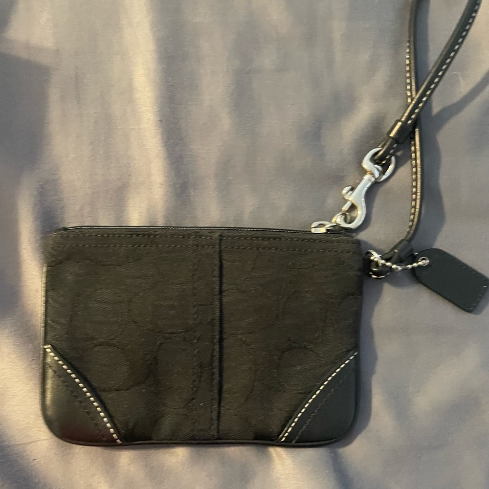 Coach wristlet in great condition. Black.